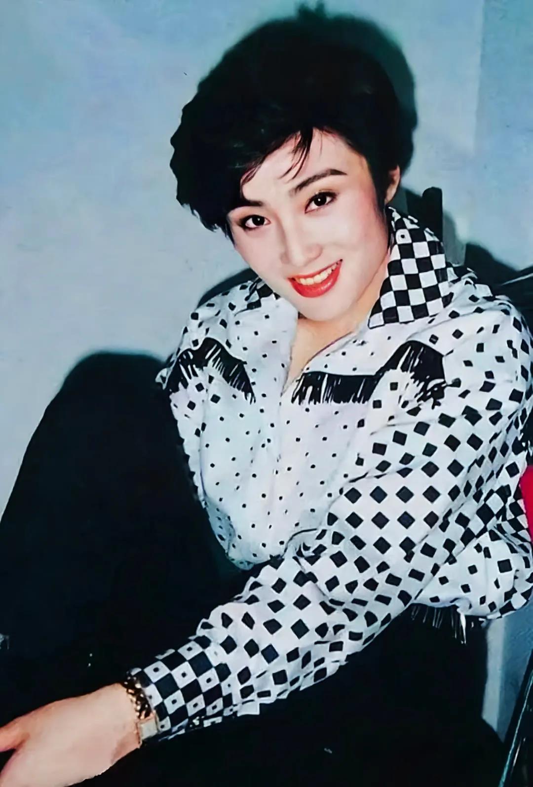 倚天屠龙记赵敏饰演者张敏写真集