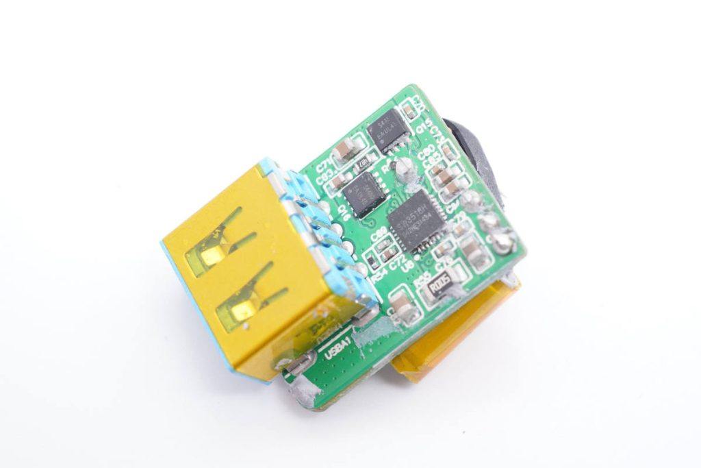 一个顶三个，支持三设备同时快充，安克100W氮化镓超能充拆解