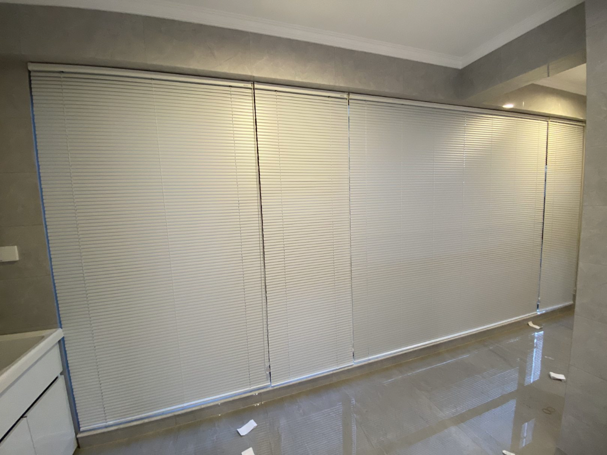 客厅书房一体化，大空间串联双阳台，一处酝酿诗意一处盛放生活