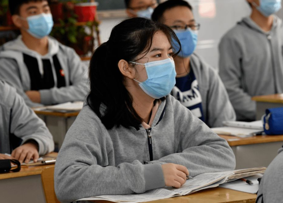 考生撕他人答题卡,考生撕他人答题卡原因