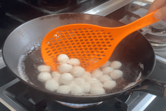煮汤圆，冷水下锅还是开水下锅？总有人不懂，学会了再煮也不吃亏