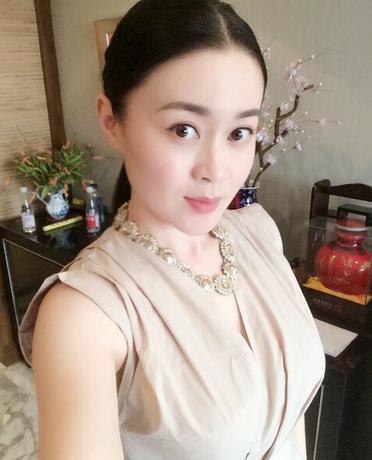 化妆师关婷娜：从未拜师赵本山，他是我的“伯乐”，不是我的男友