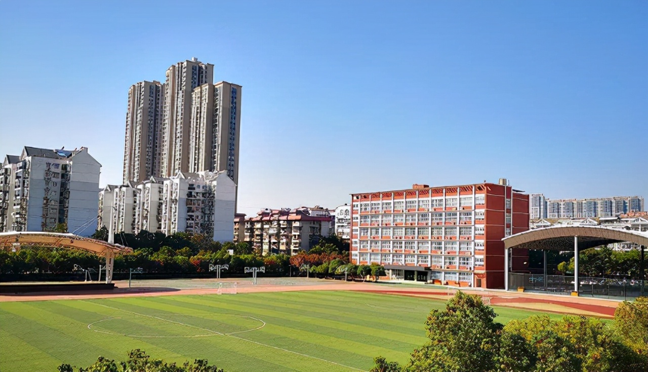 恭喜！湖北两所中学入围清华优质生源地，被誉为湖北双子星