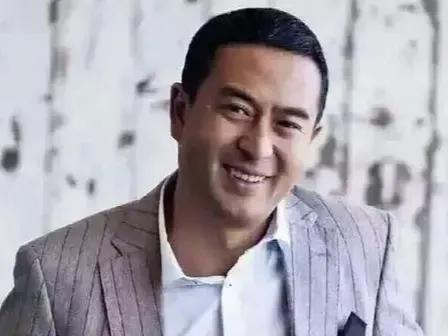 男女演员各领风骚影视界，你对哪位男演员最喜爱？