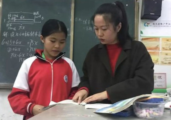 2022年官方通知，老师收入要与公务员持平，老师涨工资不再是空谈