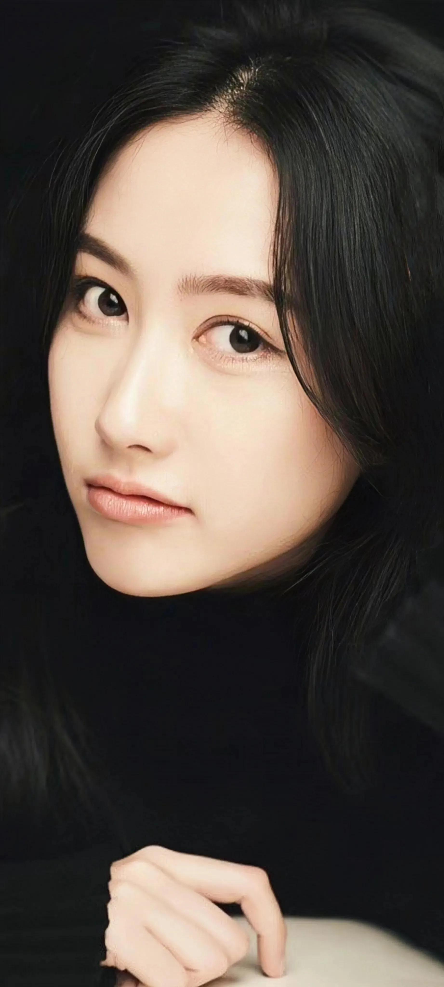 端庄美丽的张子璇