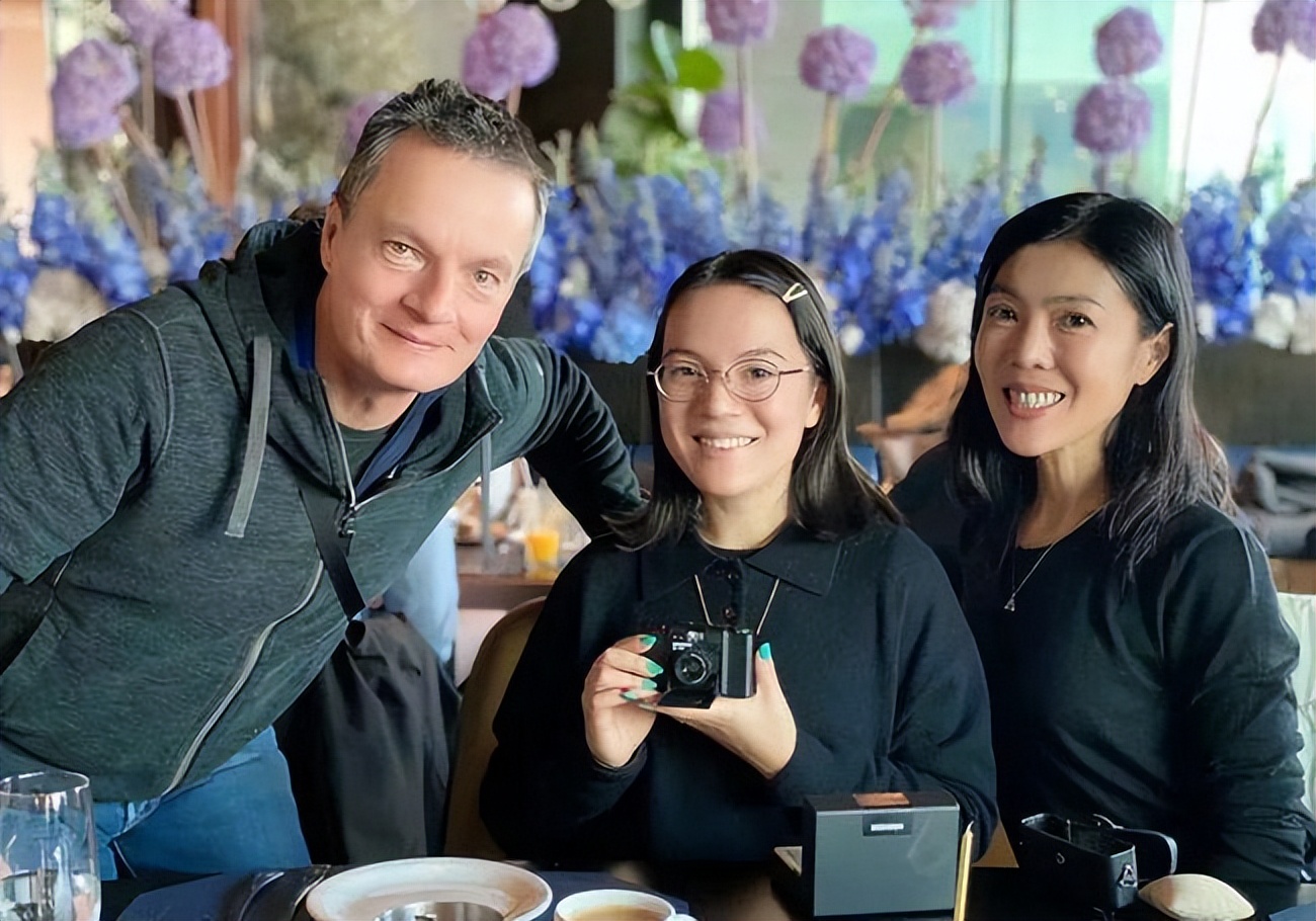 从“时尚女魔头”到“过气主编”，苏芒到底经历了什么？