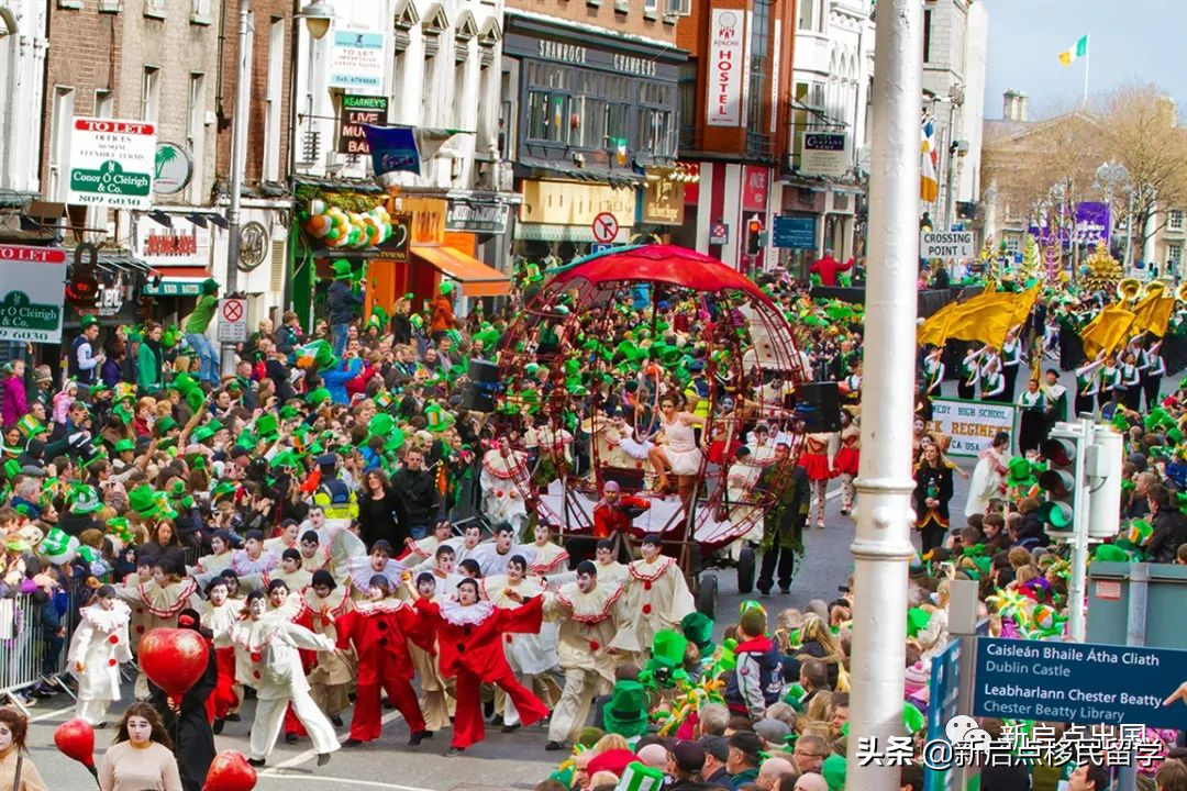 人人都带绿帽子的爱尔兰国庆节到底什么样？
