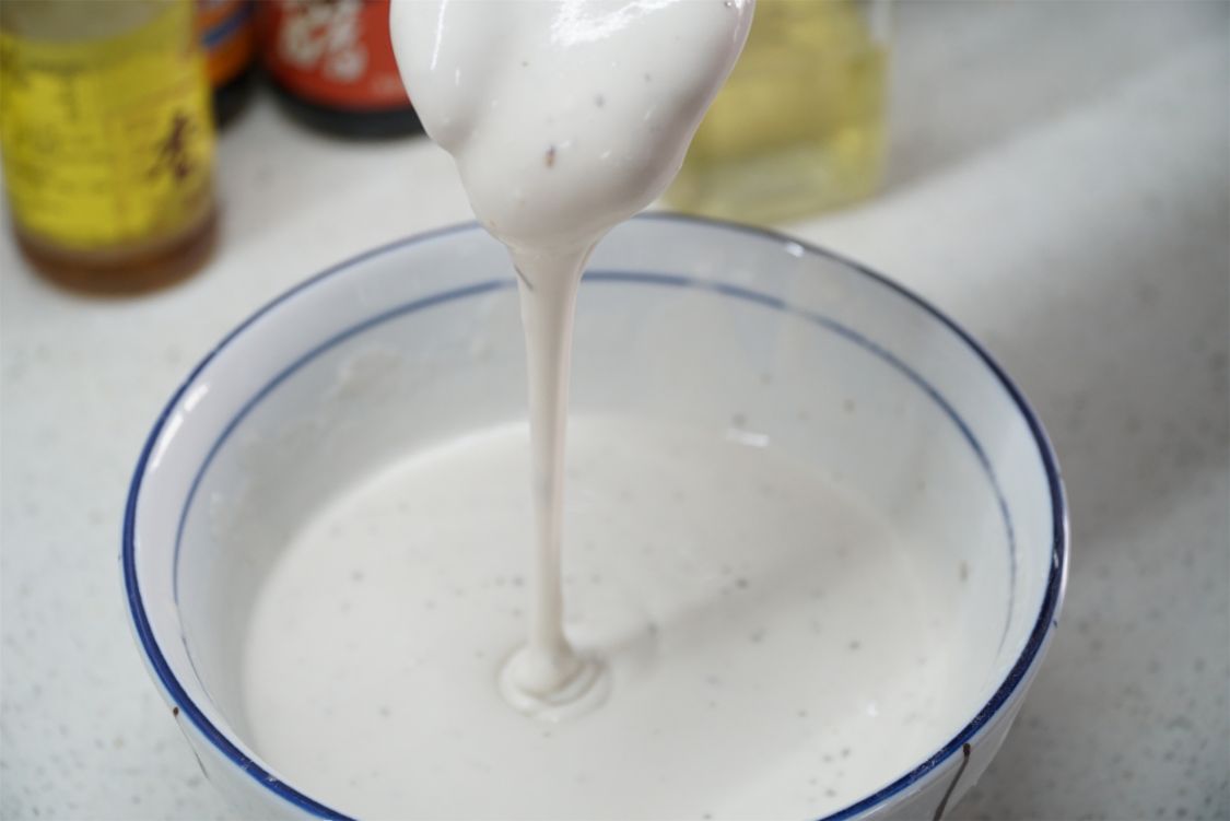炸小酥肉，面糊记得用这3样混合就行了，外酥里嫩，放凉也好吃