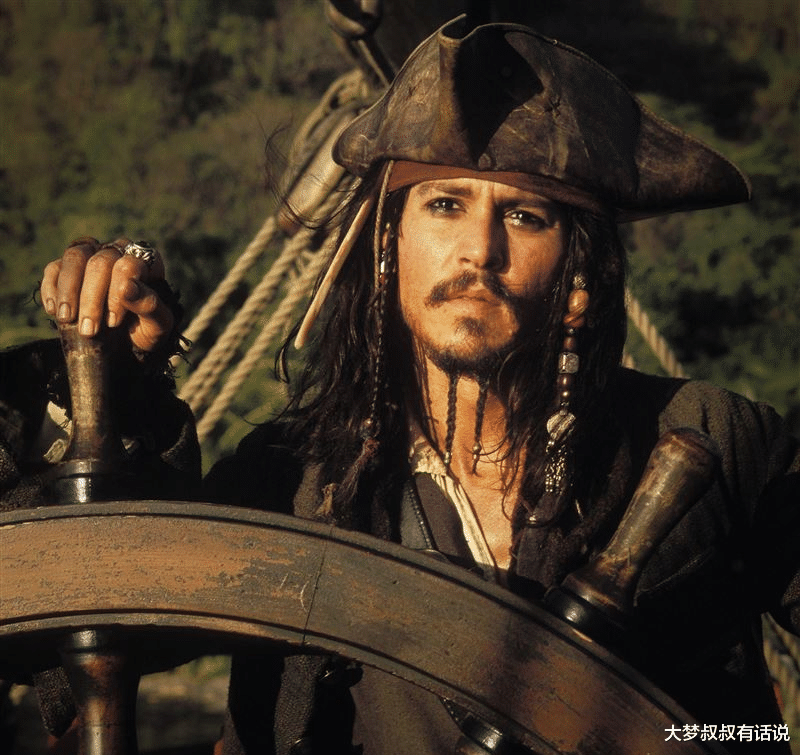 巨石强森将接手《加勒比海盗》杰克船长？网友喊：还我强尼戴普