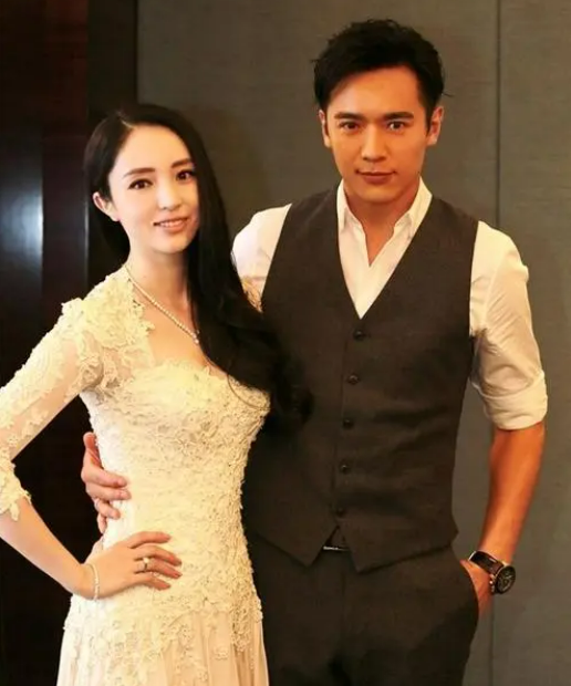 董璇高云翔离婚三年，两个人的生活，一个天上一个地下