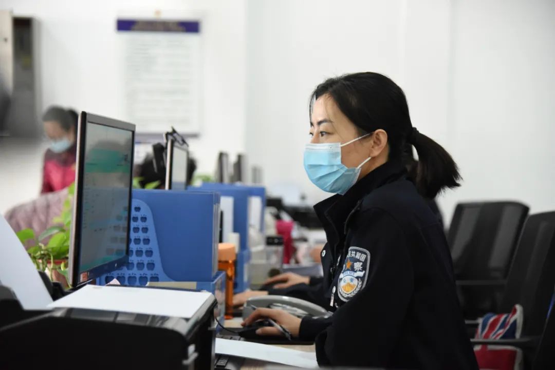 周至警花别样红 无悔青春耀警营