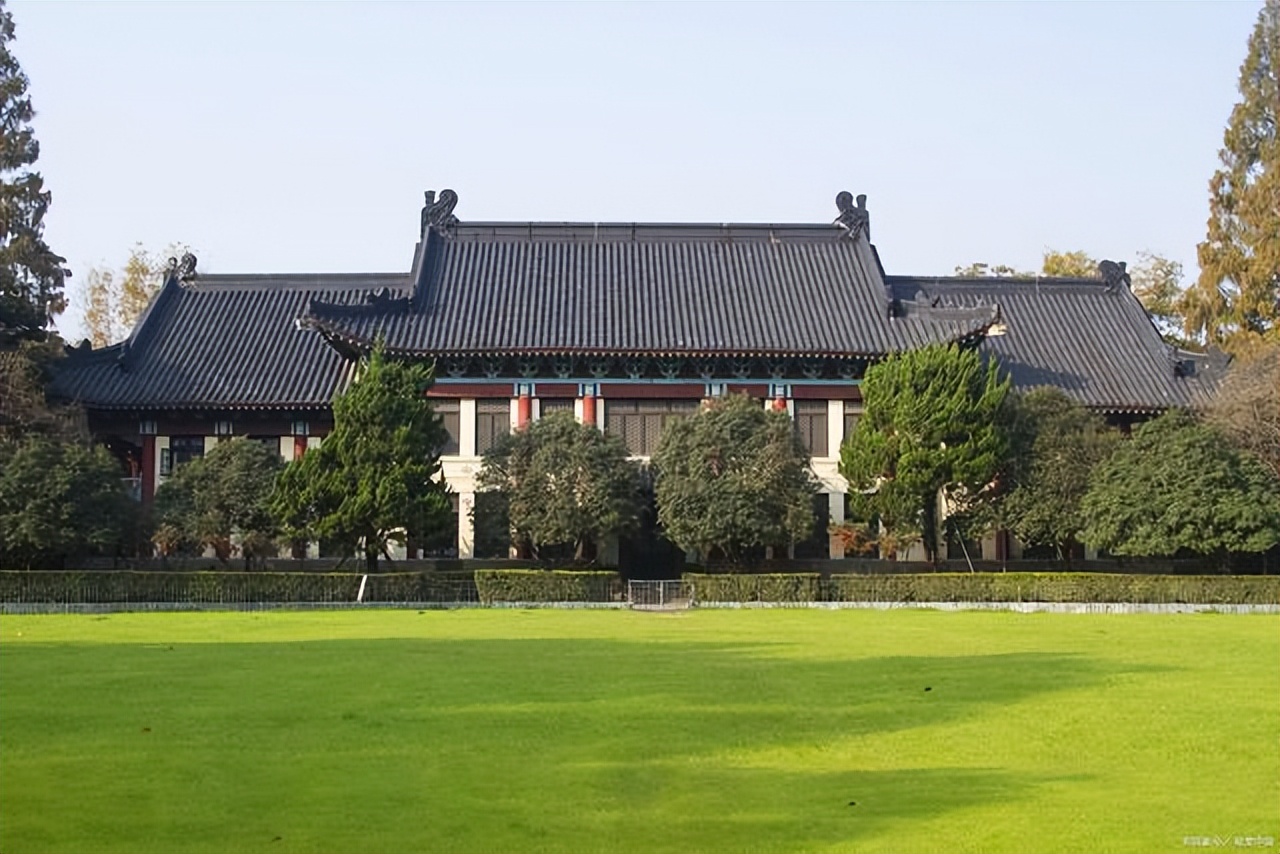 在湖南想读师范专业当老师，如果考不上湖南师大，应该如何选择？