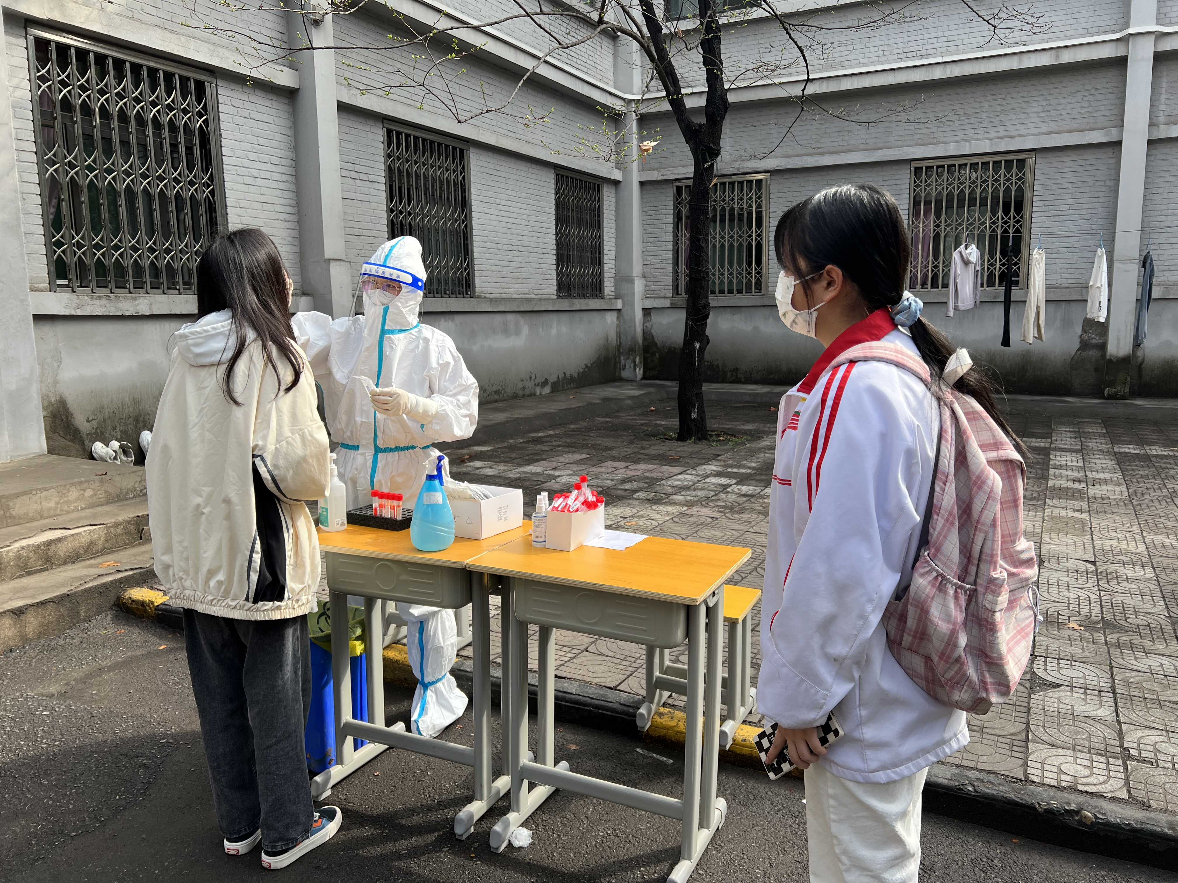 担使命 阻疫情 六天采集核酸156141人次