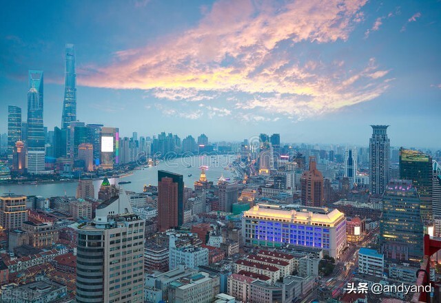浙江超过山东，上海险胜江苏，2021年综合经济实力18强省市情况