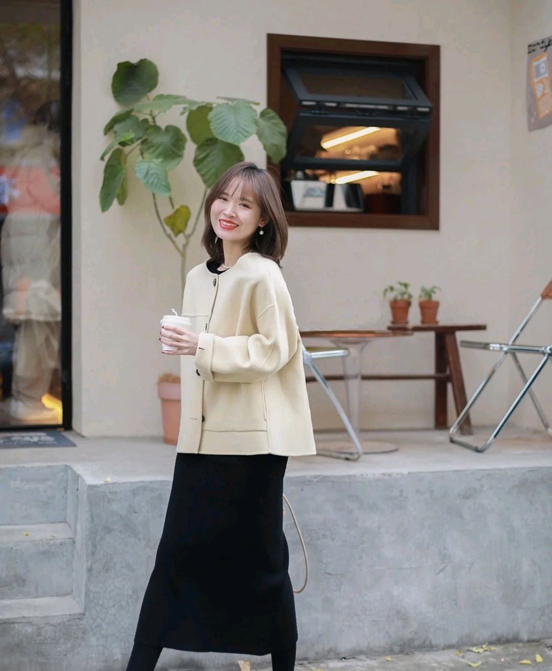 小个子女生该怎么穿大衣(小个子女生该怎么穿大衣好看)