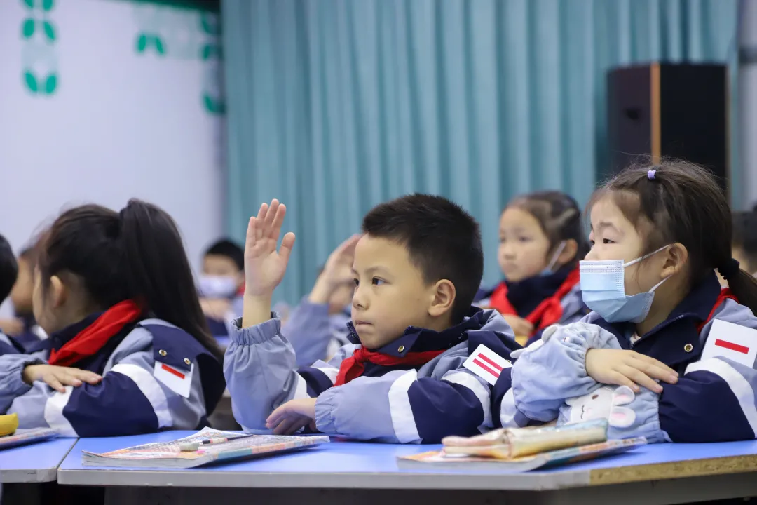 四川天府新区南湖小学（含北区）语文“随课微练”研讨活动