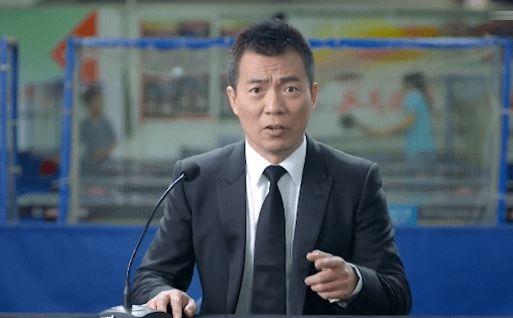 央视名嘴黄健翔：二婚再娶儿女双全，前妻和女儿仍是我的牵挂