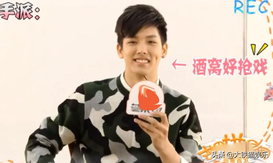 相貌平平却一直演男主的8位男星，扮酷耍帅演霸总，谁最让人尴尬