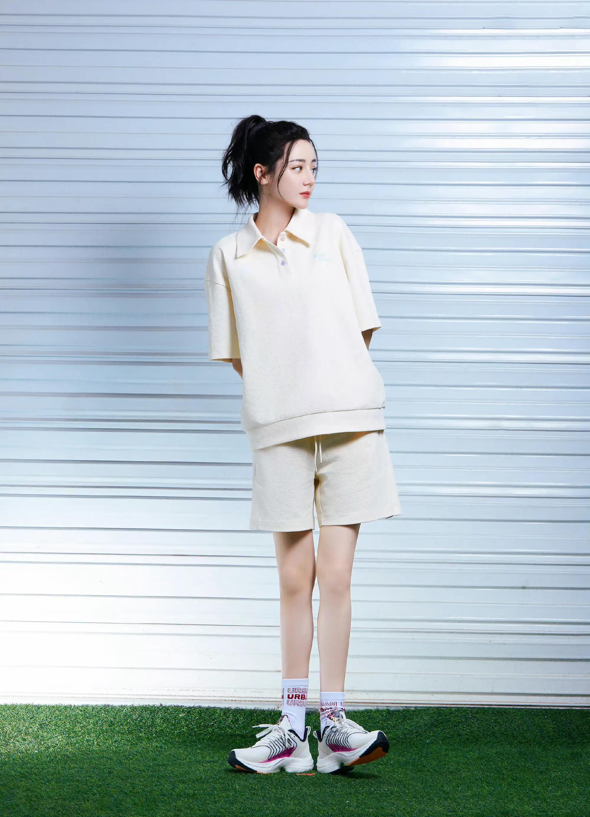 迪丽热巴半糖系列甜甜圈运动套装