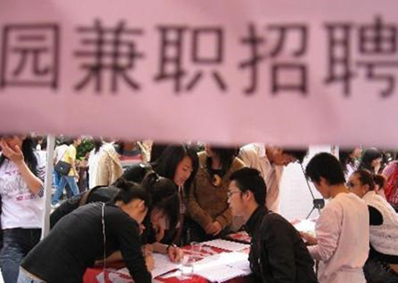 37岁将UC卖给马云，套现300亿造电动汽车，何小鹏到底有多牛？