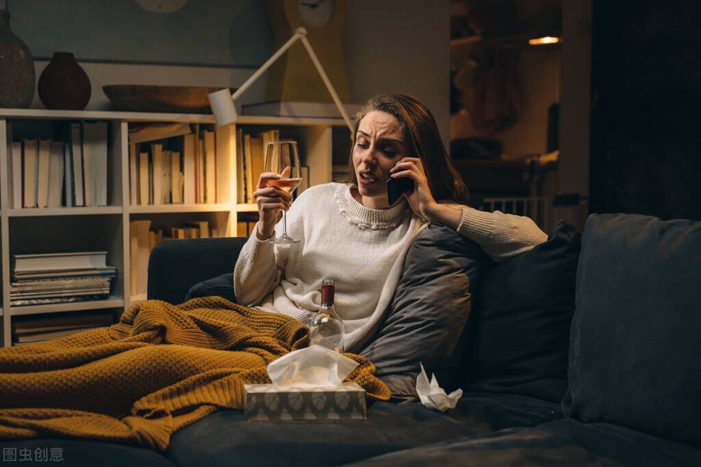 假如：你发现亲戚老婆与男邻居有爱昧关系，你又该如何处理