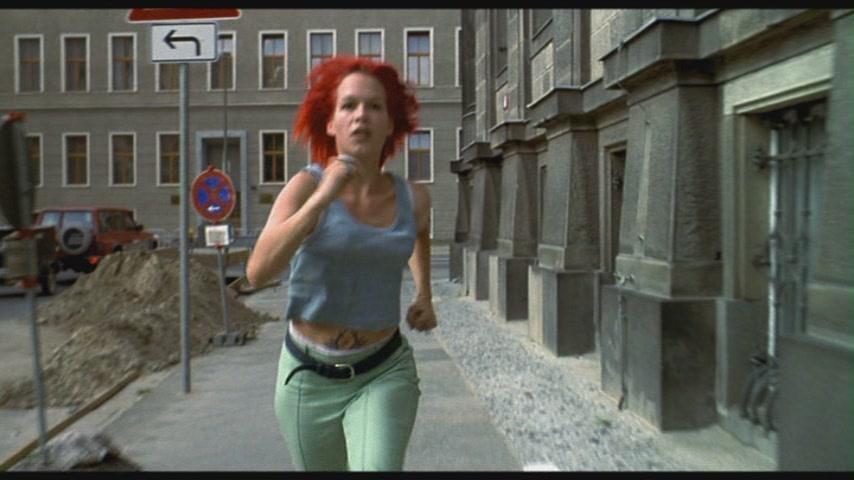 20分钟筹到10万马克，《罗拉快跑》拍出了影史的反类型片