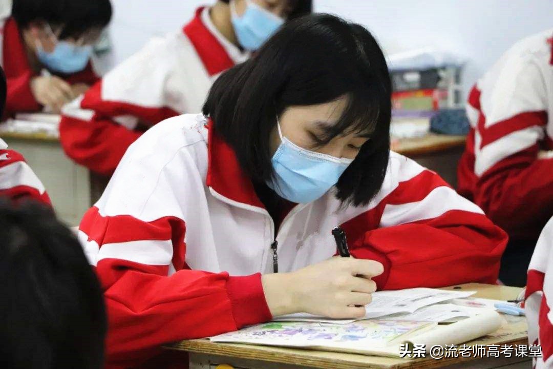 高考志愿报考，如果考生不知选啥专业好，那就报考计算机类专业吧