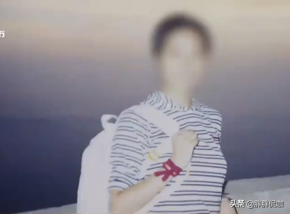 女大学生因爱变得精神失常，和流浪汉生下孩子，亲妈：造孽啊