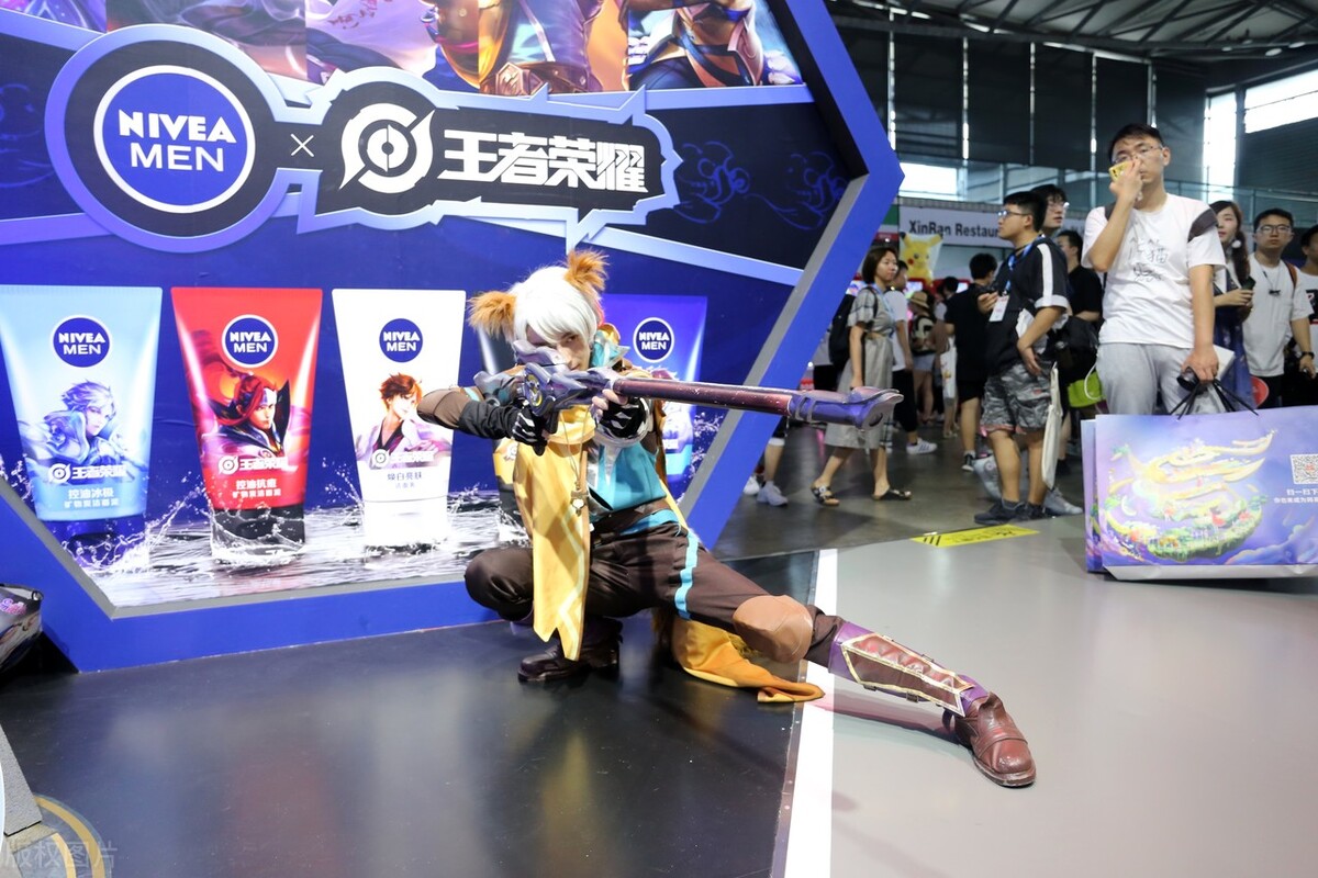 王者荣耀：虎年限定皮肤预热开始，李白韩信5人男团皮肤曝光