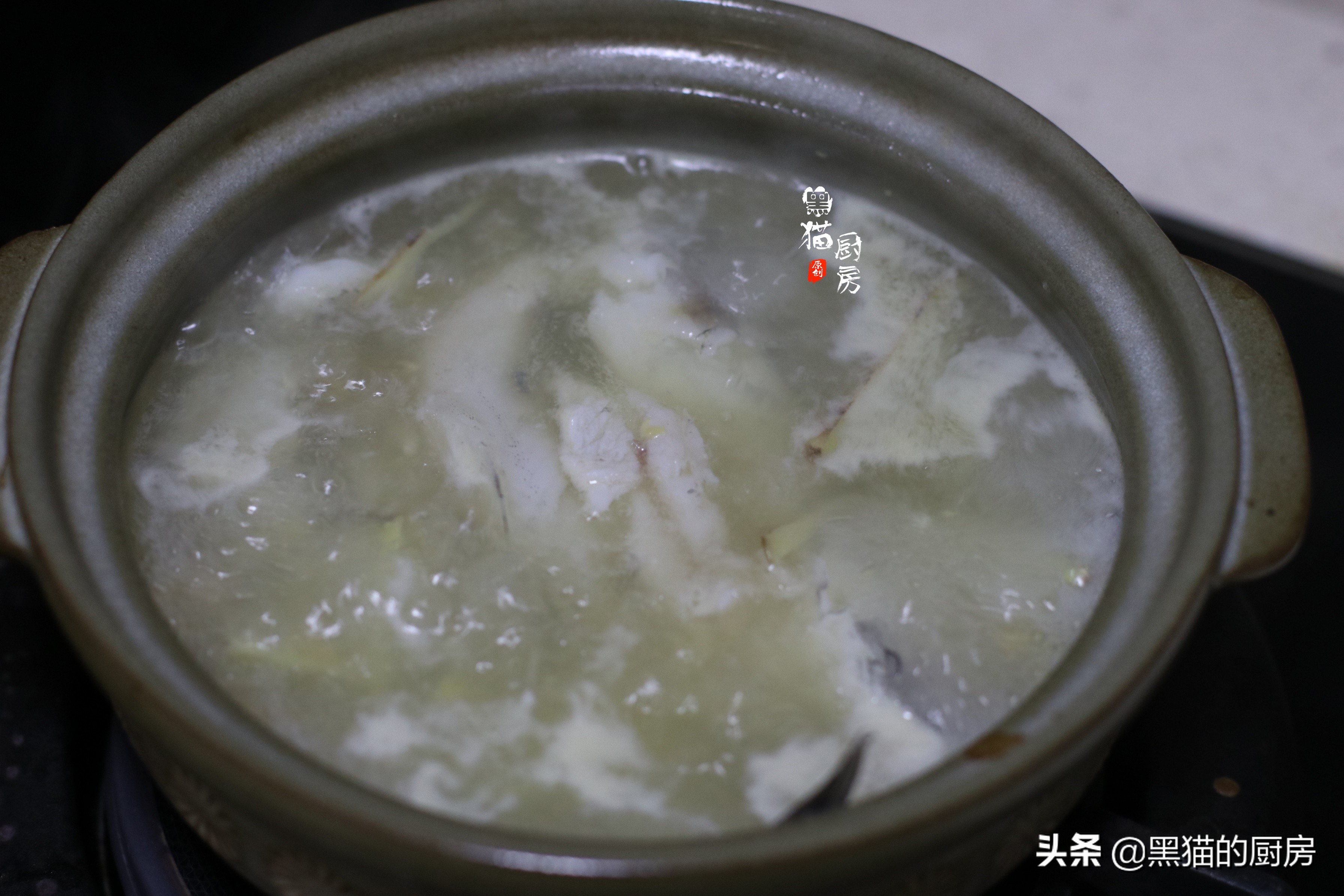 这鱼5块一斤，口感似豆腐，刺少软嫩又鲜甜，潮汕人最爱用它煮汤