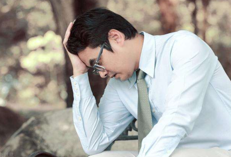 清华天之骄子移民北美，靠刷油漆悲惨过活，44岁跳桥惨烈自尽始末