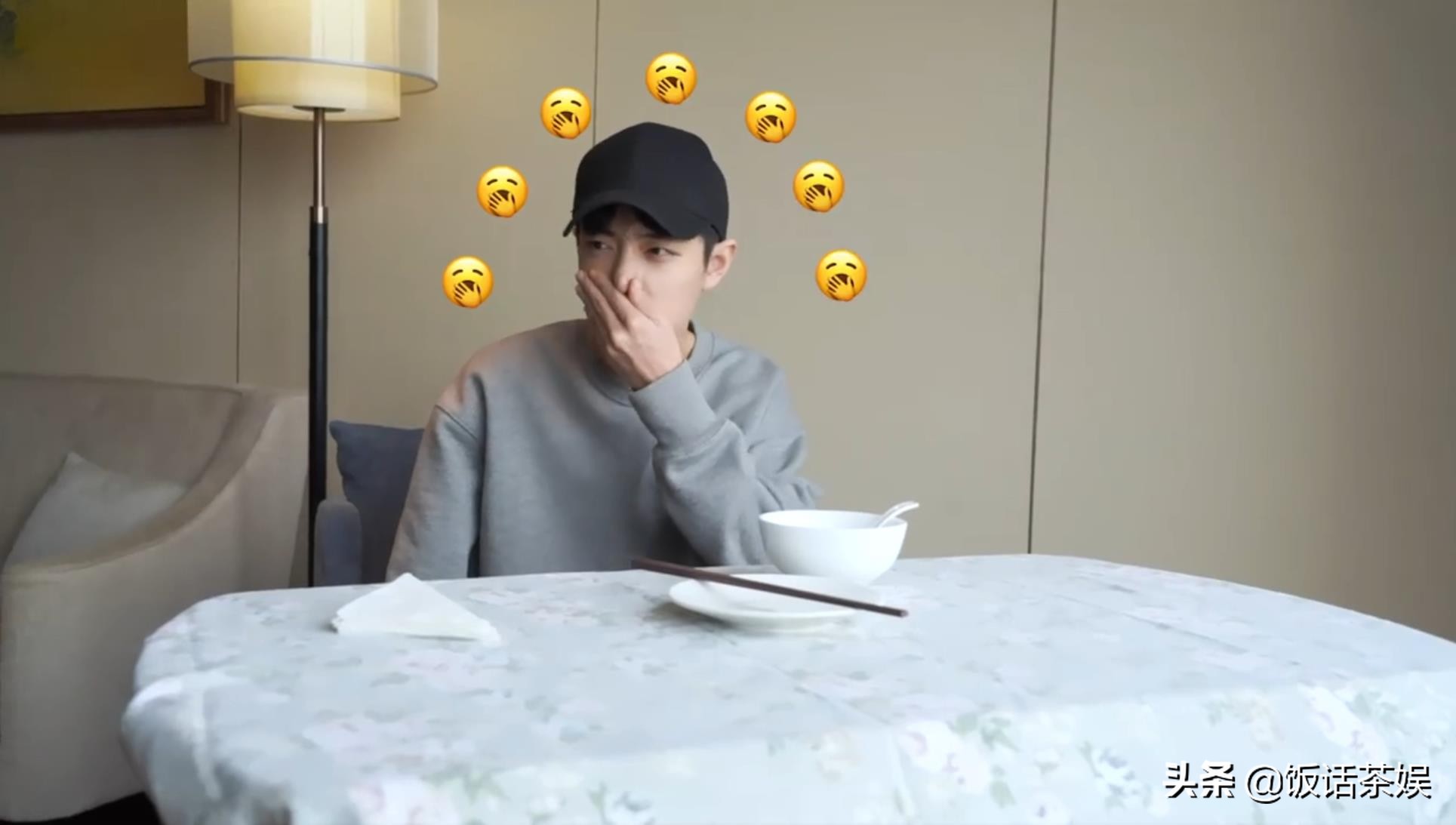 肖战生产“城食记录”的背后的故事,看着欢乐却让人心疼不已