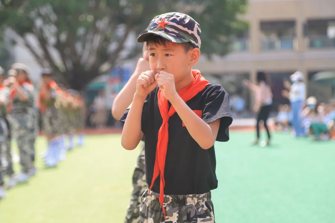 南湖小学学生开展为期10天国防教育学习体验活动并进行汇报展示