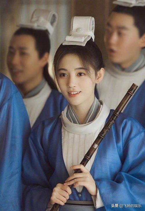 都是女扮男装，把唐嫣和叶童放一起，差距一目了然