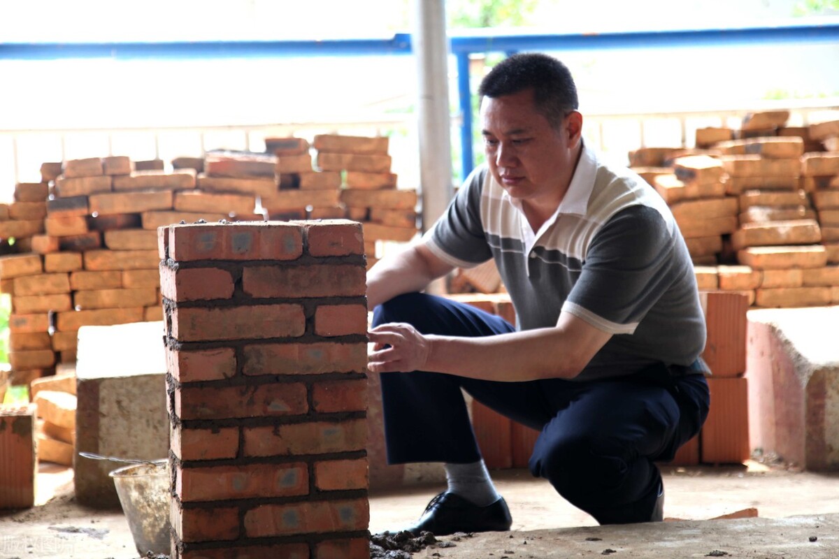 广东某宿舍楼泥工装修实录