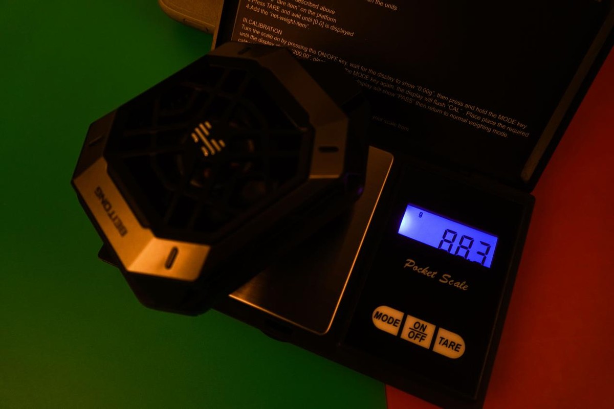 最强王者必备的手游降温神器，北通千机寒散热器