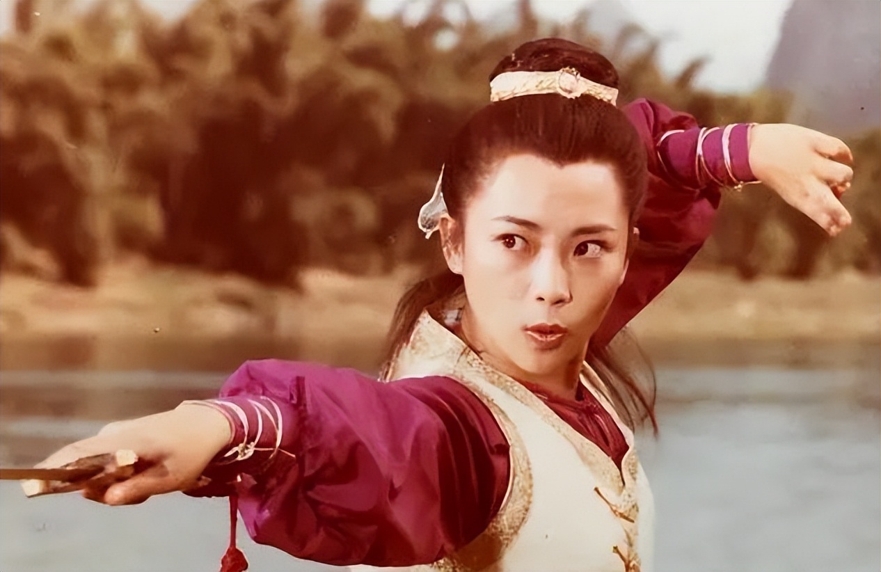 离婚32年后，再看李连杰、黄秋燕的婚姻，才明白离婚是最好的选择