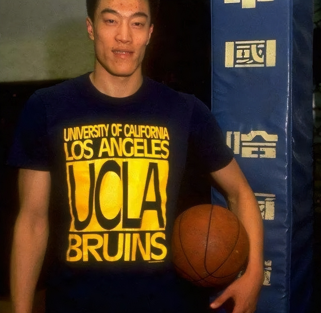 中国打篮球哪些进nba的(1995年至今参加NBA夏联的中国球员都有谁？16人参加，仅一人成功)