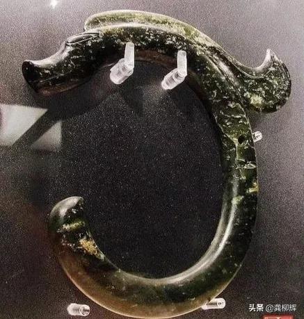 红山文化把中华文明起源提前1千年，它的玉龙成了中华第一玉雕龙