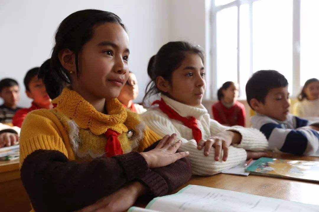 “985里少有寒门学子”，老师的一番话，指出了家庭环境的重要性