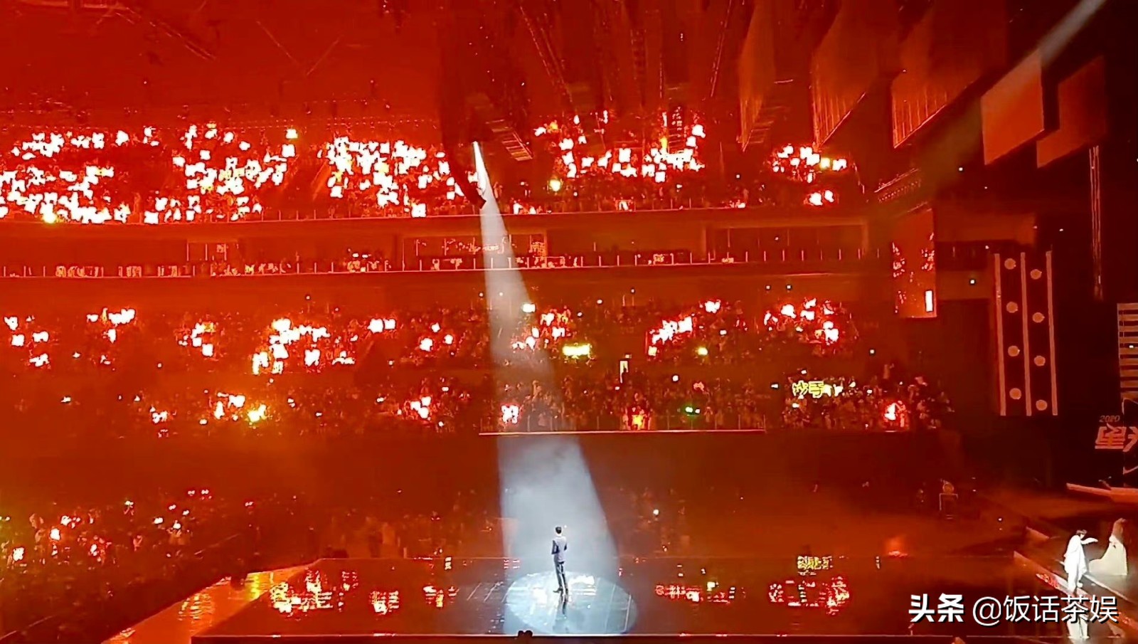 肖战生产“城食记录”的背后的故事,看着欢乐却让人心疼不已