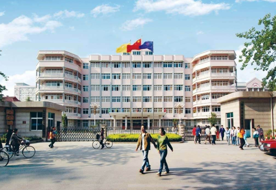 河南有所专科学校，被称为专科界“小清华”，学生就业有保障