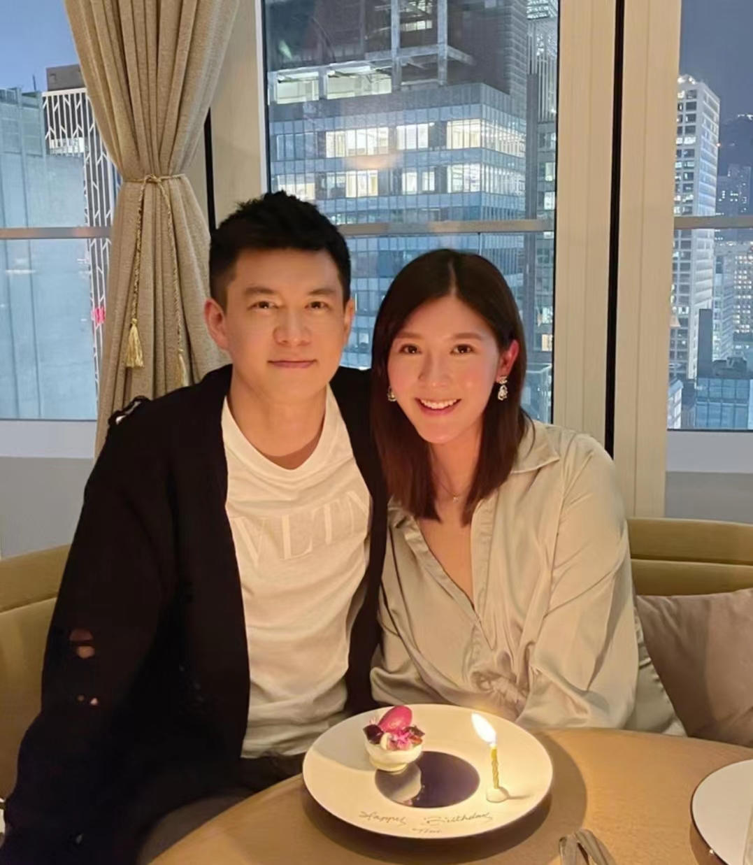 富贵！香港人气女神成功转型当KOL，升级豪门少奶奶夫家家境显赫