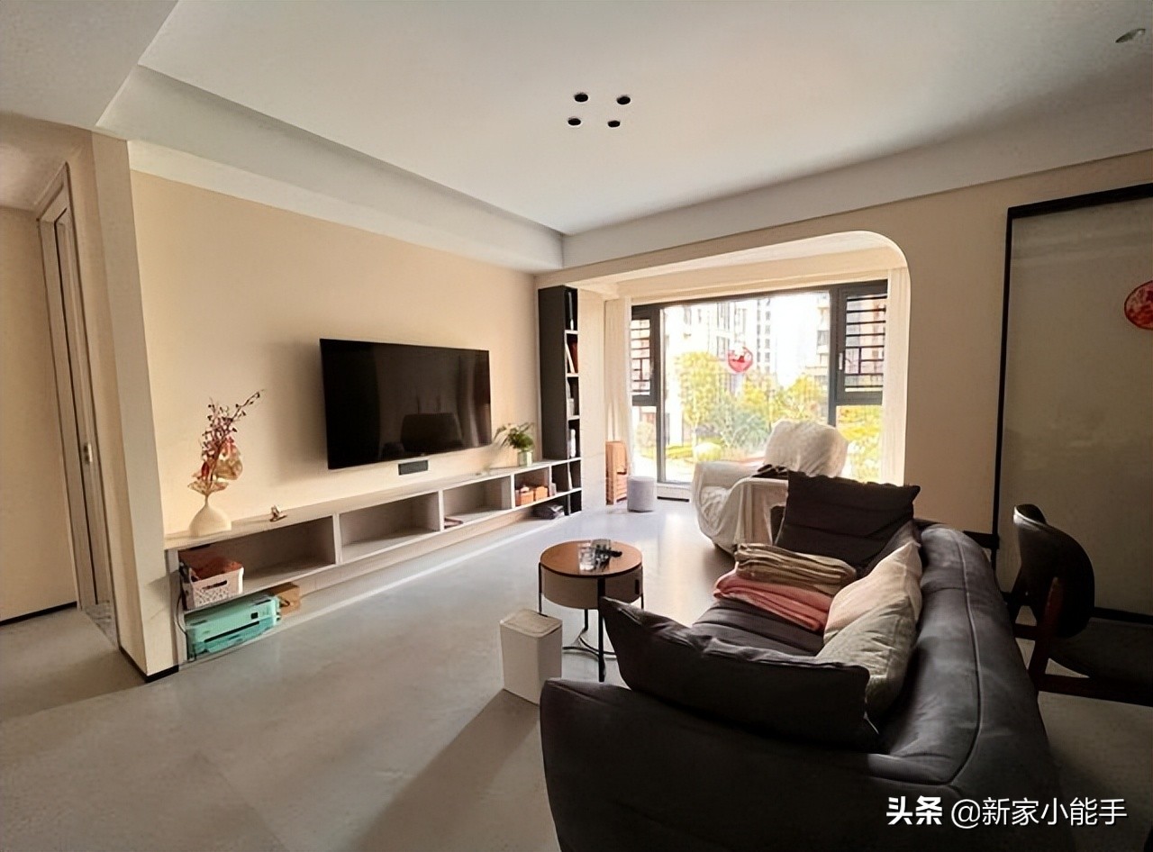 她家120平现代简约风格的新房，全屋装修花了46万，效果不一般