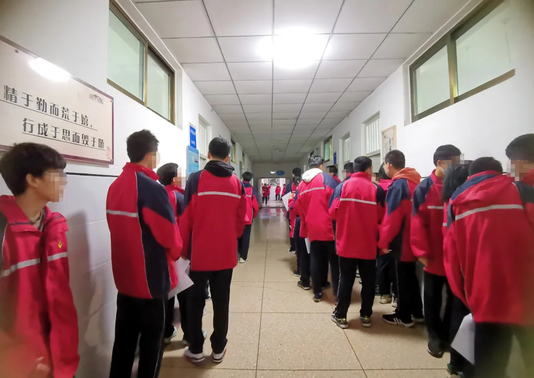 “爱眼护眼公益行”甘肃中医药大学第四附属医院 甘肃宝石花医院视力普查进校园