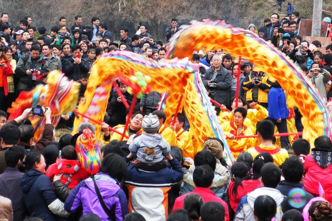 正月十一炮龙节，正月十二百鸟衣节，原来广西人过年的花样这么多……