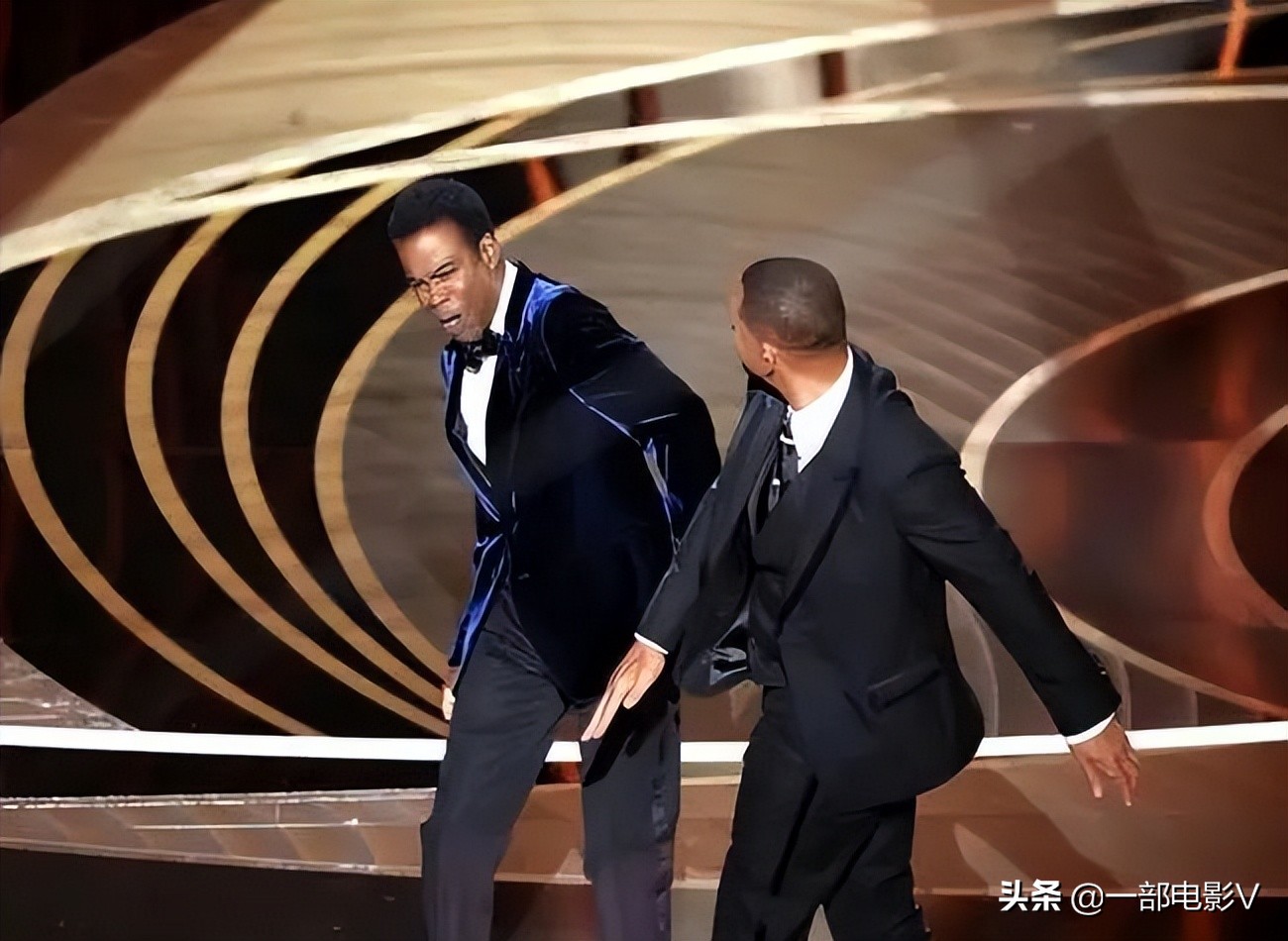 经典高分电影，爱与救赎的重量，何止七磅