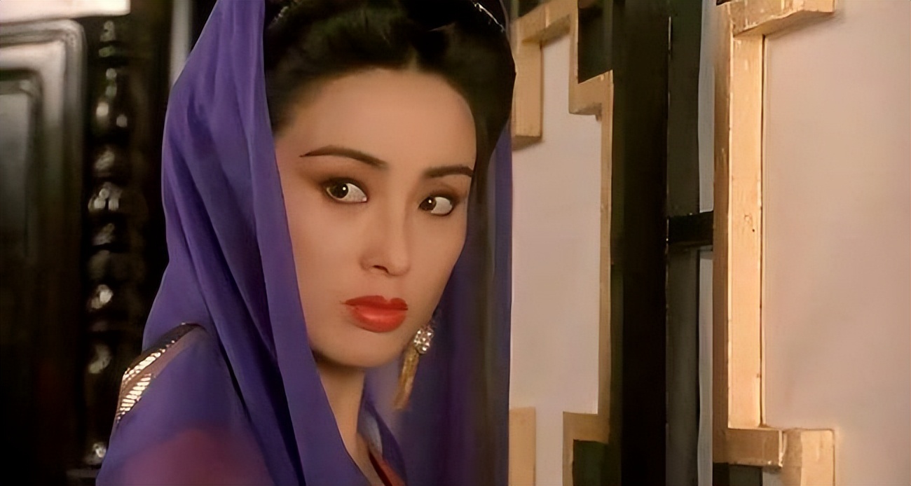 53岁秘密结婚，被嘲为老公赚钱工具：她的人生，为我们敲响警钟