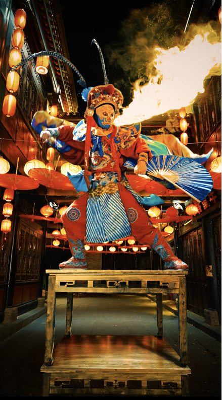 魔法少年“朱铁雄”引领国风变装热，三赛道并行破圈